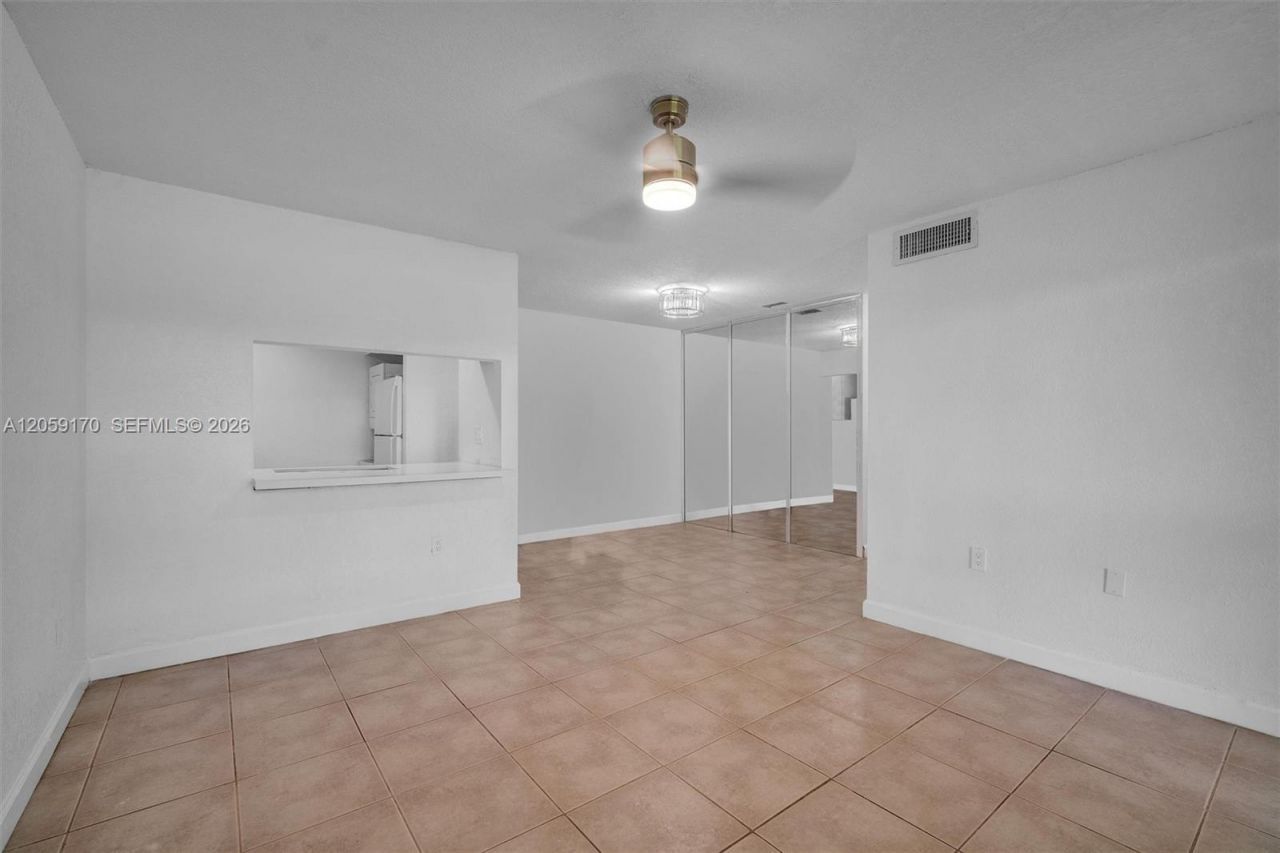 10015 NW 4th St, Unit 203, Pembroke Pines, FL 33024 Photo