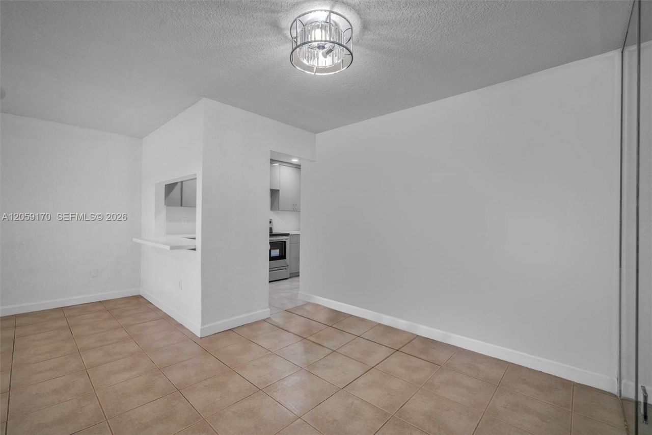 10015 NW 4th St, Unit 203, Pembroke Pines, FL 33024 Photo