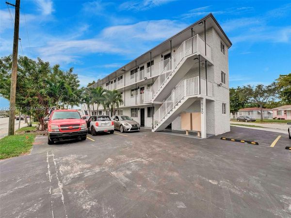 14190 W Dixie Hwy , Unit 1, North Miami, FL 33161