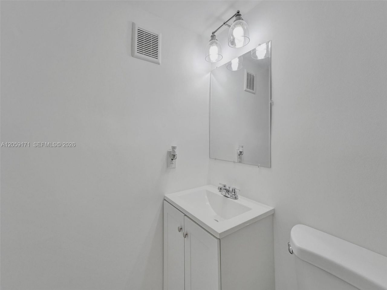 14190 W Dixie Hwy , Unit 1, North Miami, FL 33161 Photo