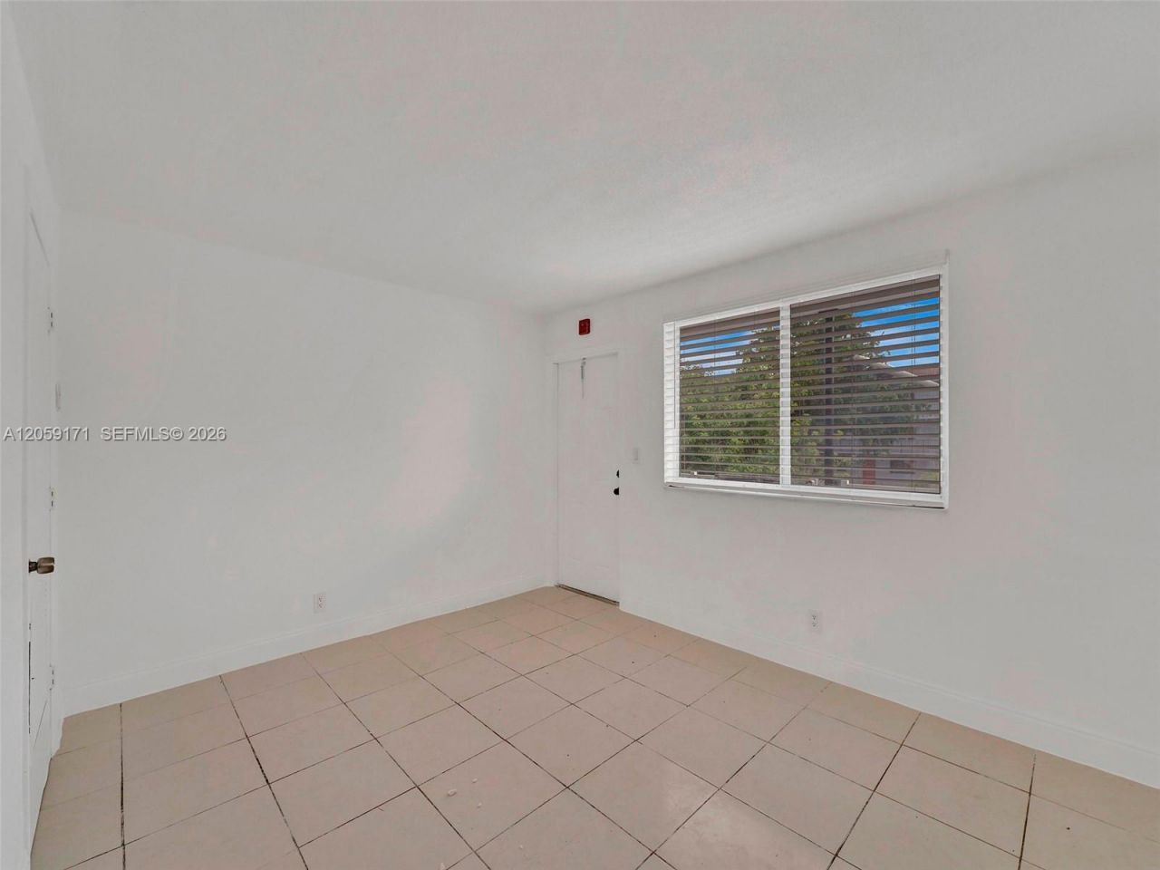 14190 W Dixie Hwy , Unit 1, North Miami, FL 33161 Photo