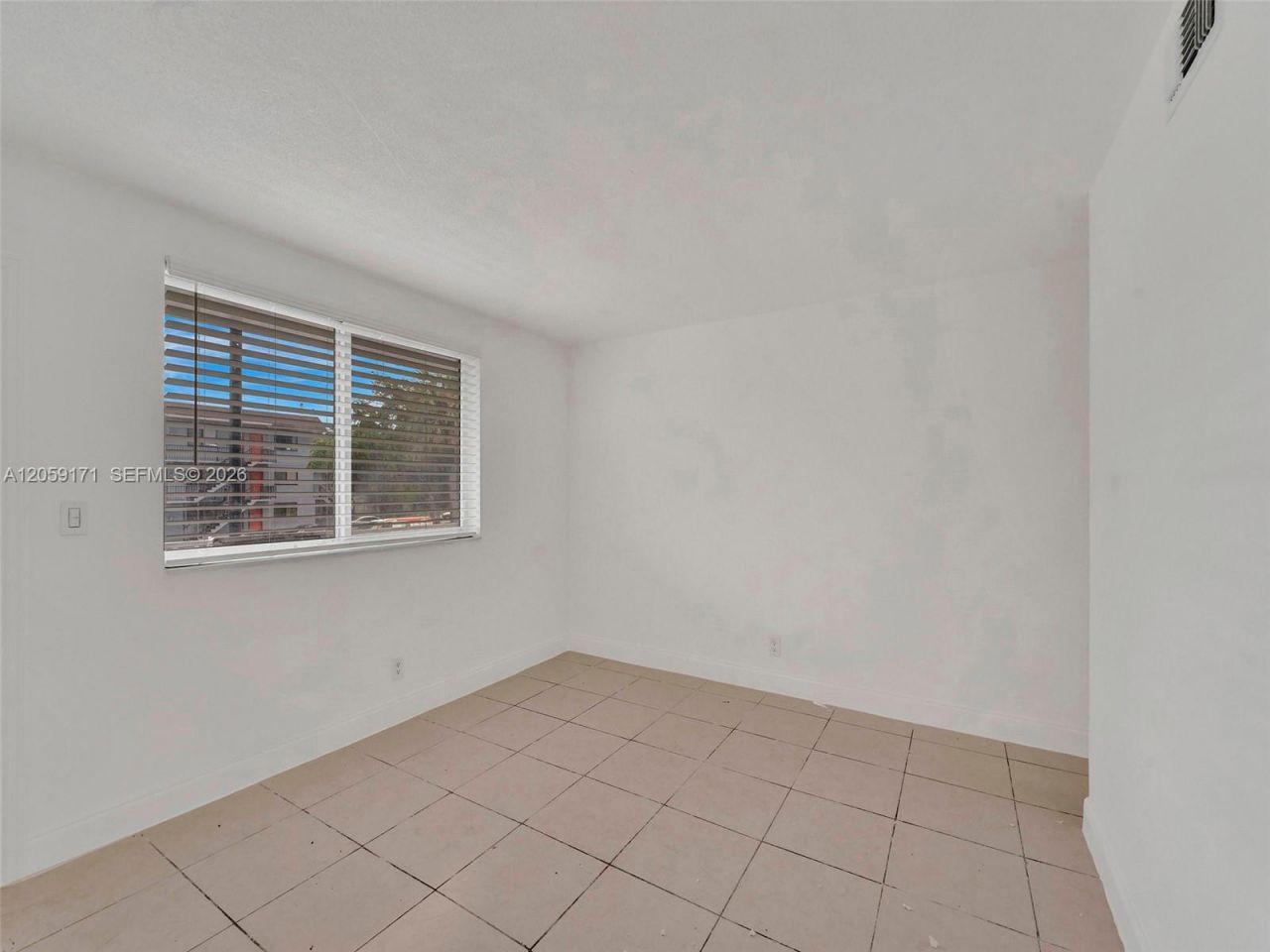 14190 W Dixie Hwy , Unit 1, North Miami, FL 33161 Photo