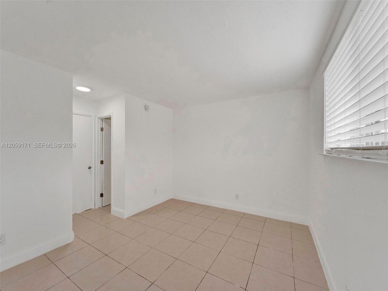 14190 W Dixie Hwy , Unit 1, North Miami, FL 33161 Photo