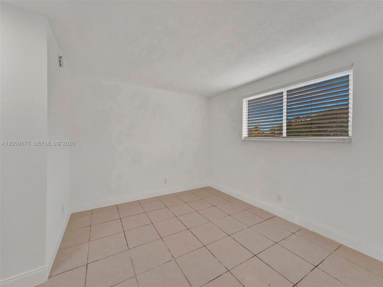 14190 W Dixie Hwy , Unit 1, North Miami, FL 33161 Photo