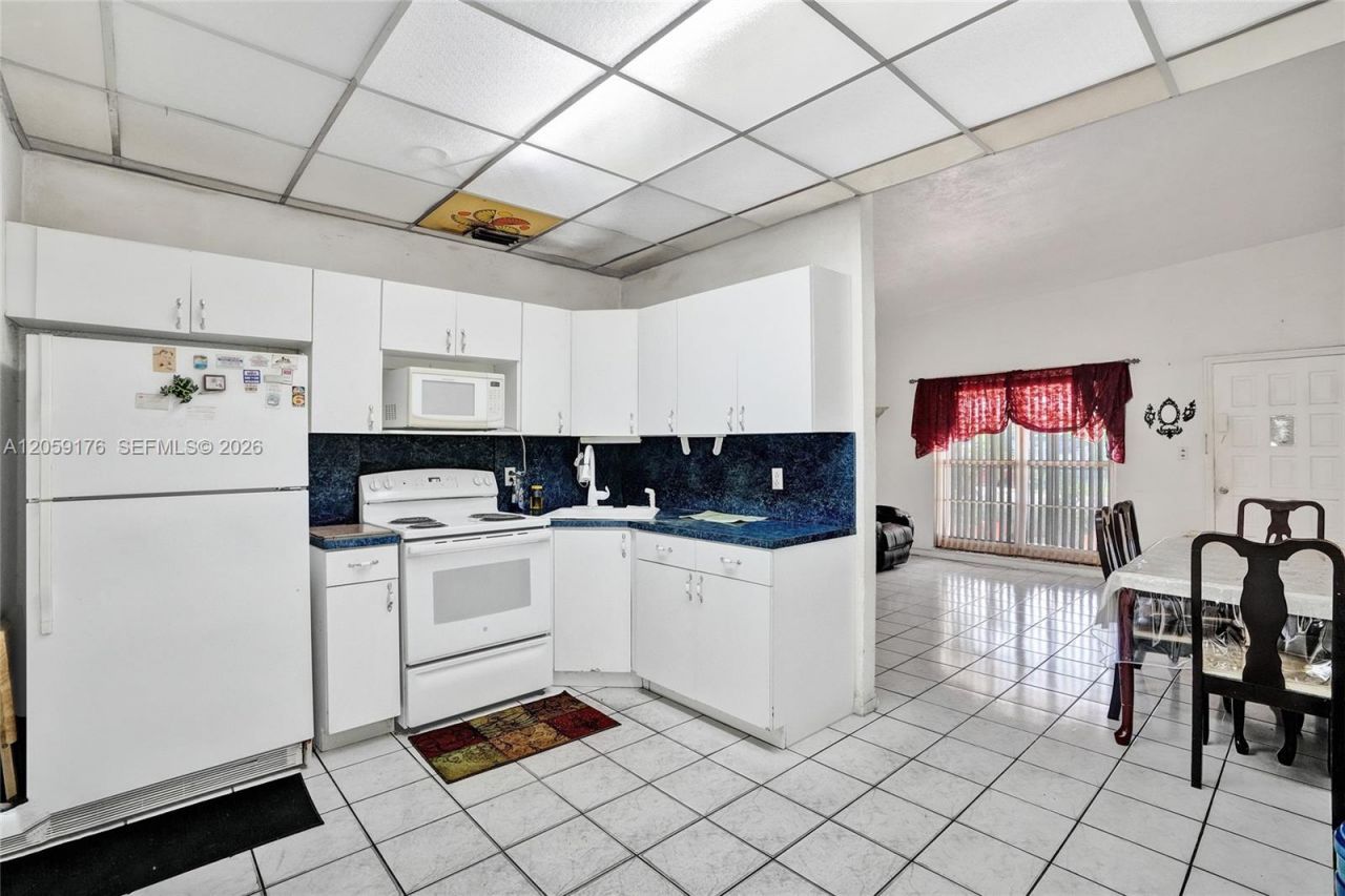 2145 NW 124th St, Miami, FL 33167 Photo