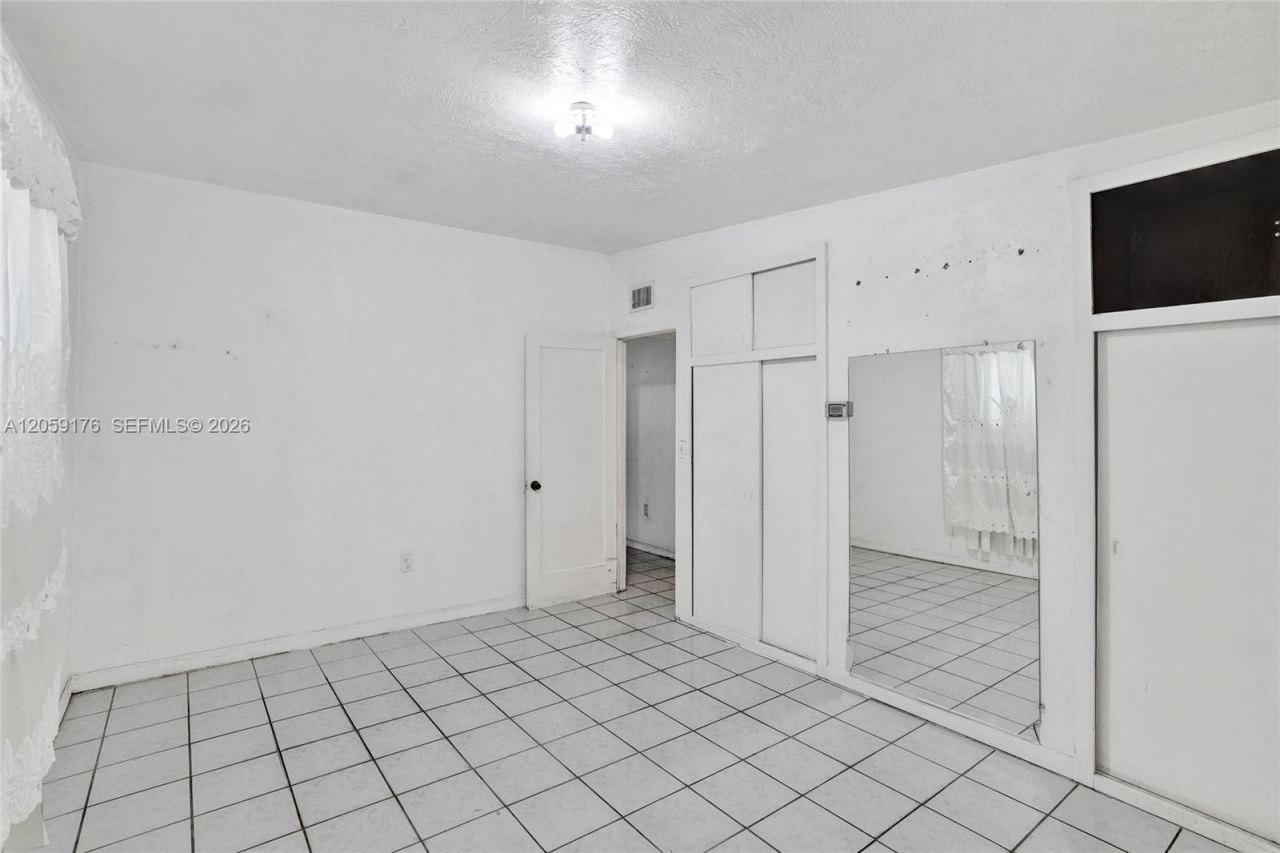 2145 NW 124th St, Miami, FL 33167 Photo