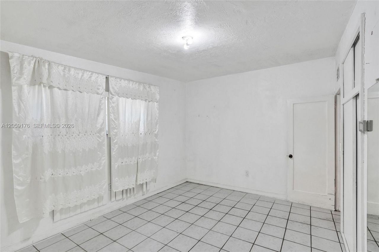 2145 NW 124th St, Miami, FL 33167 Photo