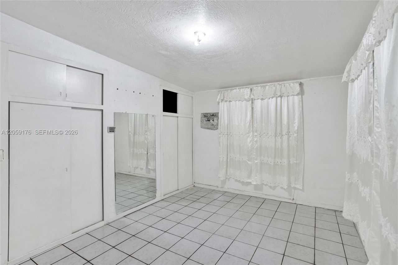 2145 NW 124th St, Miami, FL 33167 Photo