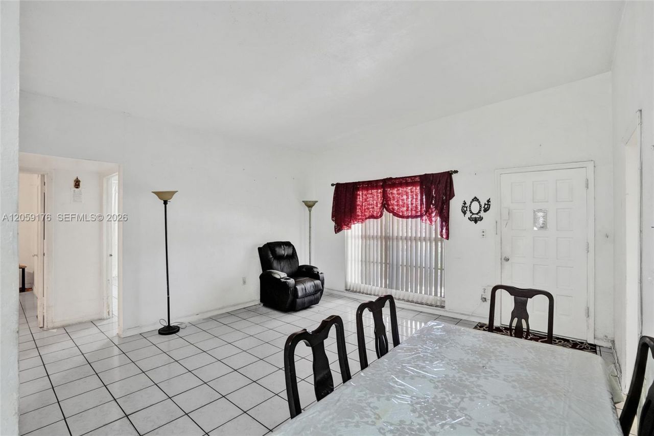 2145 NW 124th St, Miami, FL 33167 Photo