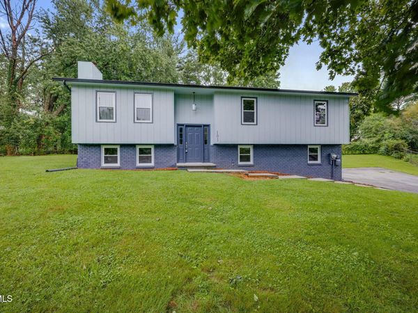 101 Canterbury Lane, Bristol, VA 24201