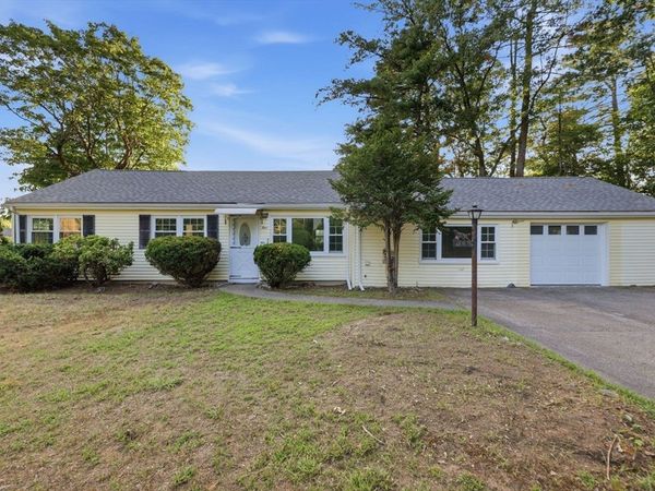 4 Lawrence Rd, Wayland, MA 01778
