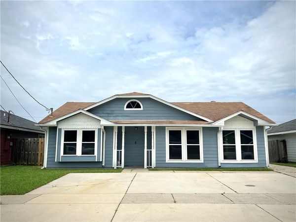 29 HONEYSUCKLE Lane , Westwego, LA 70094