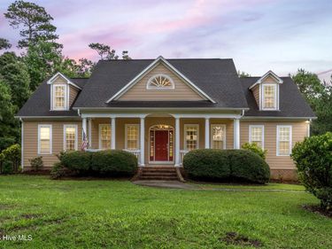 638 Ravenswood Road, Hampstead, NC 28443