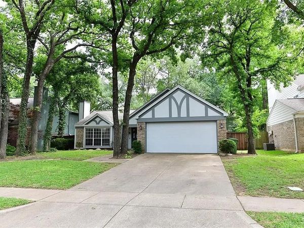 525 Blair Meadow Drive, Grapevine, TX 76051