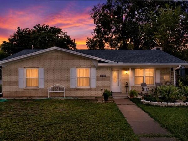 800 Patricia Street, Irving, TX 75060