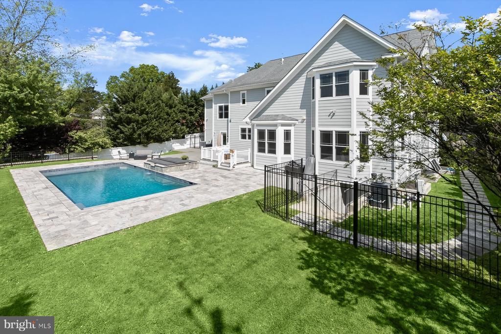 11000 LUXMANOR ROAD , NORTH BETHESDA, MD 20852