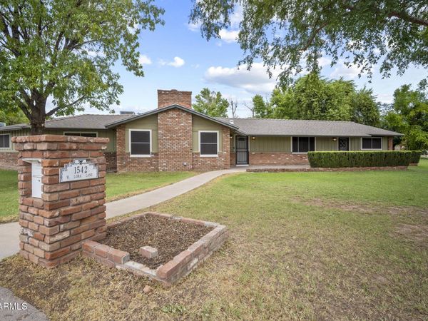 1542 W LOMA Lane, Phoenix, AZ 85021