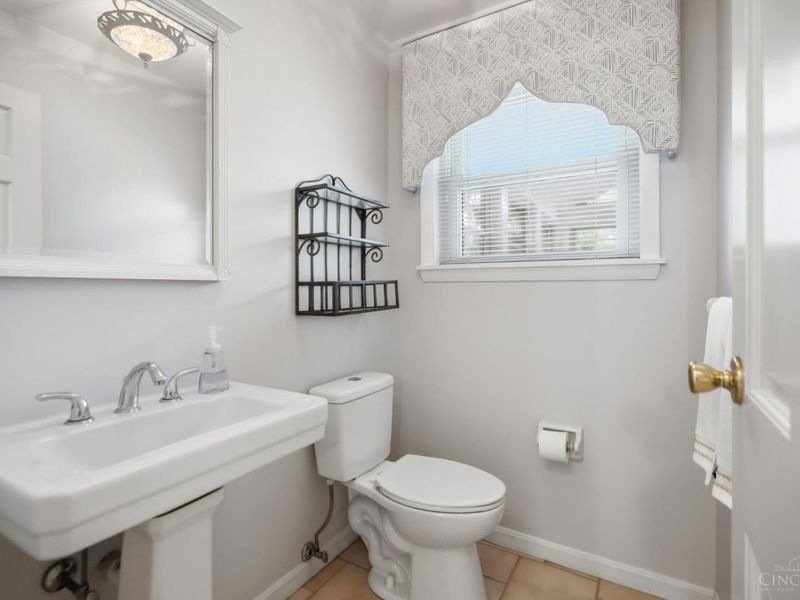 5330 Talloak Court, Cincinnati, OH 45247 Photo 21