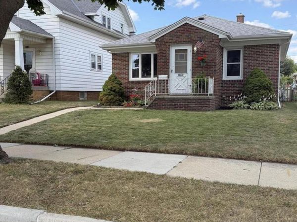 1508 W Lawn AVENUE, Racine, WI 53405