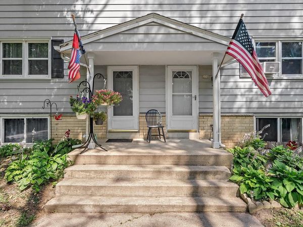 232 Wolf DRIVE, Dousman, WI 53118