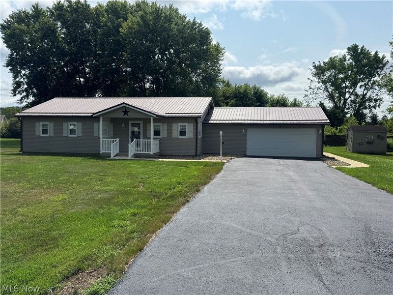 6220 Southview Drive, Nashport, OH 43830 Photo 2