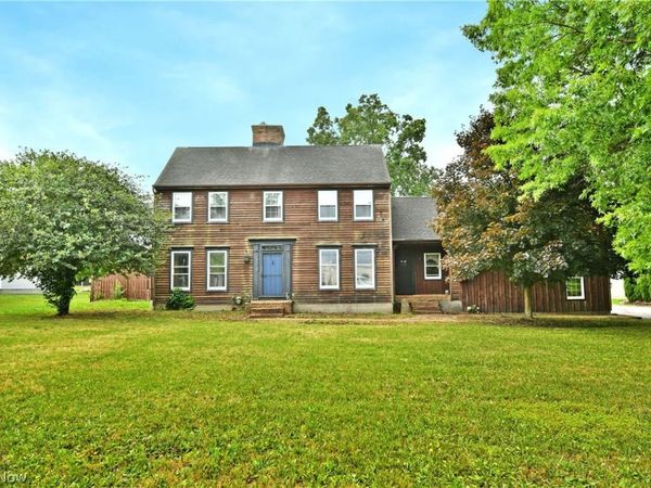 1257 Bristol Champion Townline Road NW, Bristolville, OH 44402