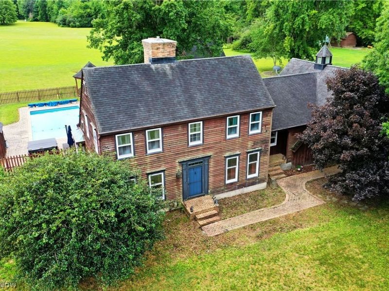 1257 Bristol Champion Townline Road NW, Bristolville, OH 44402 Photo 2