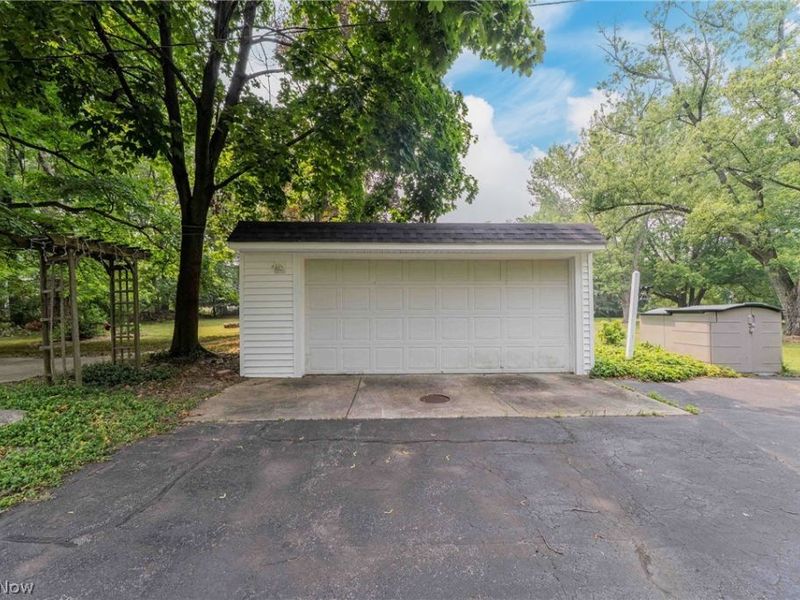 2266 Glenridge Road, Euclid, OH 44117 Photo 10