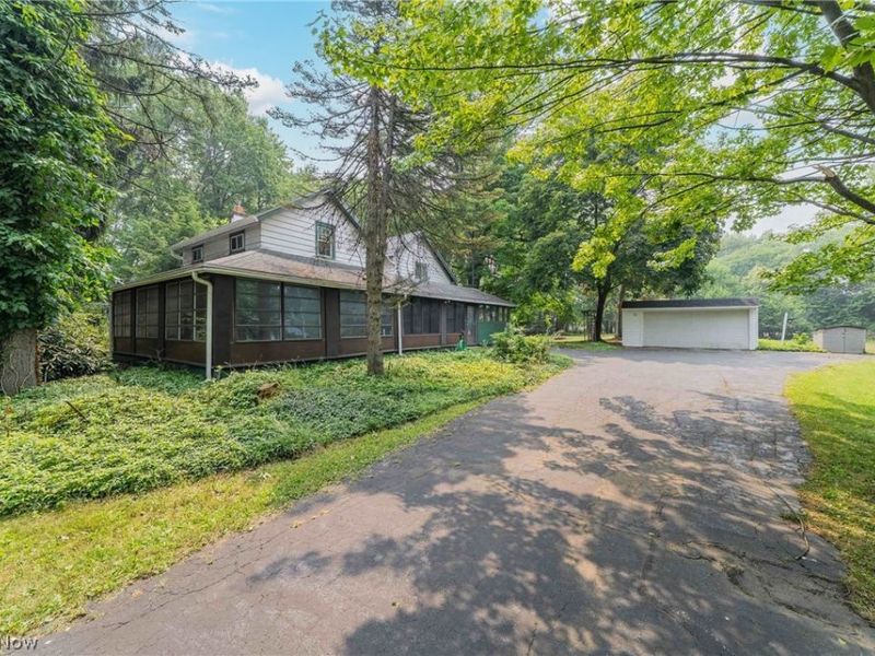 2266 Glenridge Road, Euclid, OH 44117 Photo 3