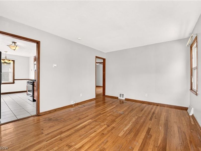 1308 Hillsdale Avenue, Parma, OH 44134 Photo 4