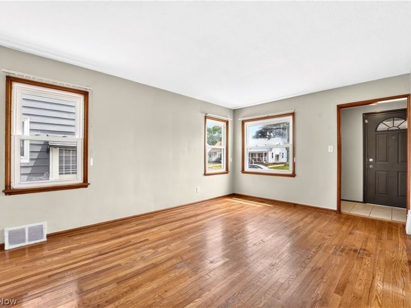 1308 Hillsdale Avenue, Parma, OH 44134 Photo 6