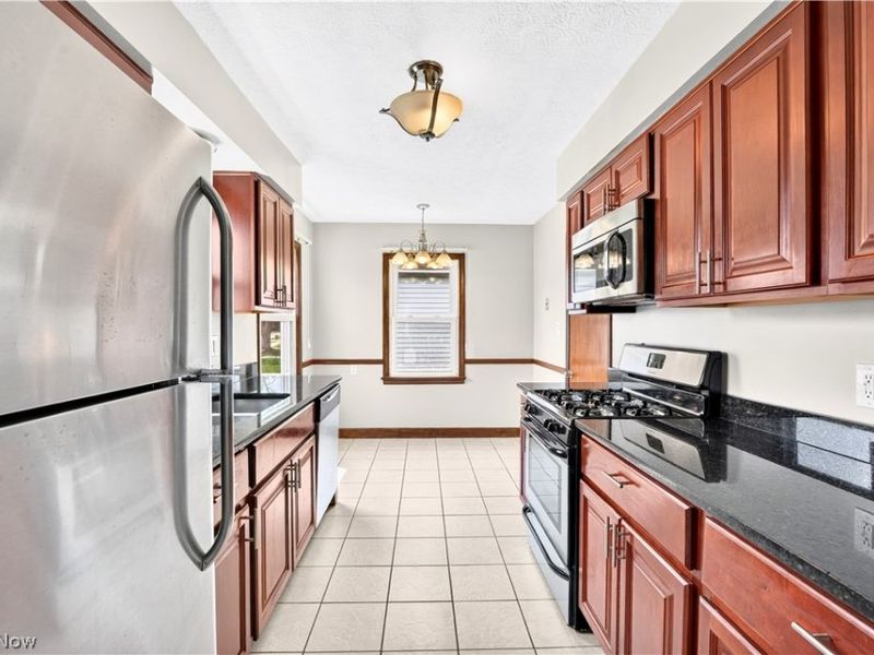 1308 Hillsdale Avenue, Parma, OH 44134 Photo 9