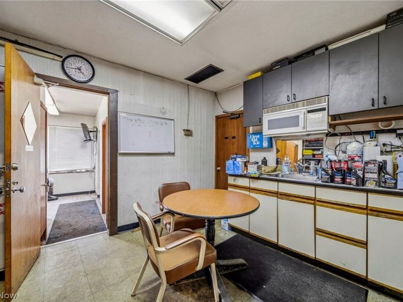 4310 Mayfield Road, South Euclid, OH 44121 Photo 15