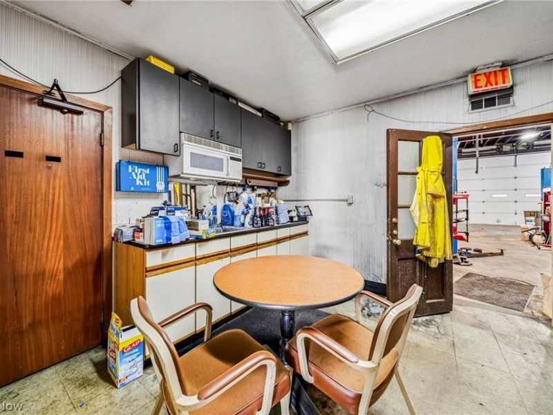4310 Mayfield Road, South Euclid, OH 44121 Photo 17