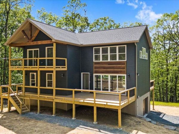 128 Copper Mountain Drive , Tafton, PA 18464