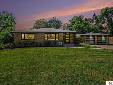 328 S 70 Avenue, Omaha, NE 68132