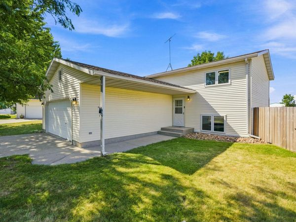 411 NP Court , Breckenridge, MN 56520