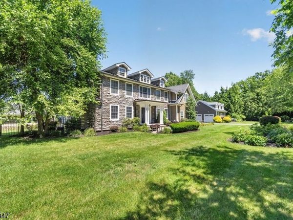 6 Park Ln, Jefferson, NJ 07438