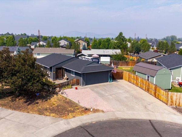 3404 SW Pumice Avenue, Redmond, OR 97756