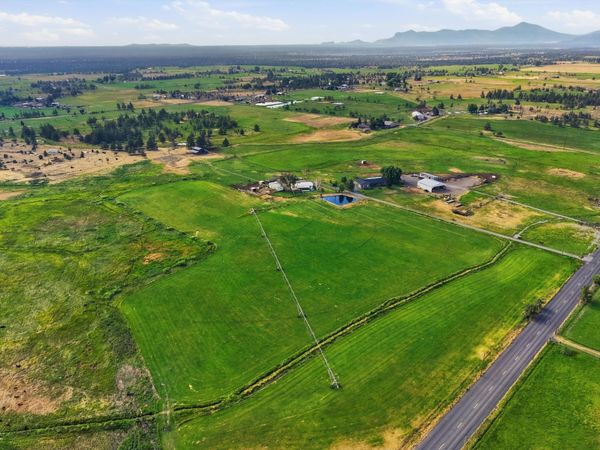 4799 SW Williams Road, Powell Butte, OR 97753