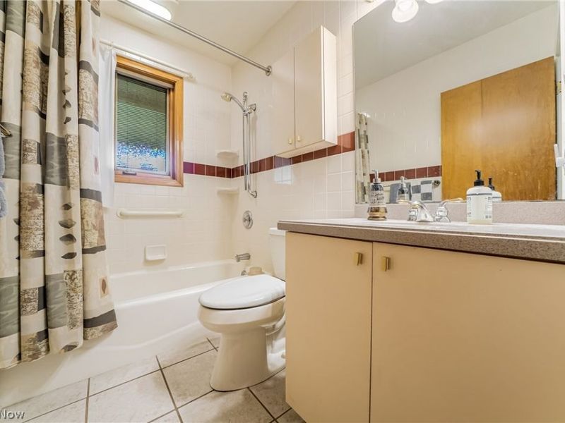4290 Dover Center Road, North Olmsted, OH 44070 Photo 20