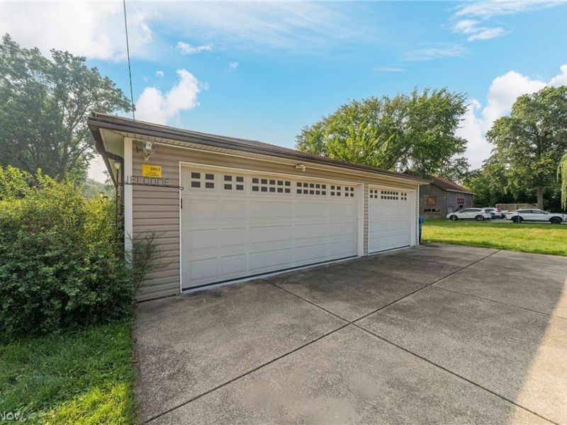 4290 Dover Center Road, North Olmsted, OH 44070 Photo 36