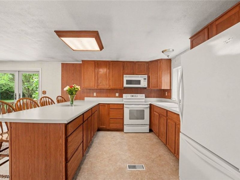 522 Monaghan Road, Kelleys Island, OH 43438 Photo 8
