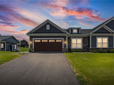 1389 Creeks Edge Drive, Webster, NY 14580