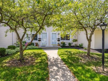 678 Eastbrooke Lane, Rochester, NY 14618