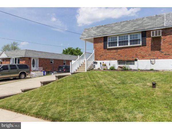 604 CLAY DRIVE , CONSHOHOCKEN, PA 19428