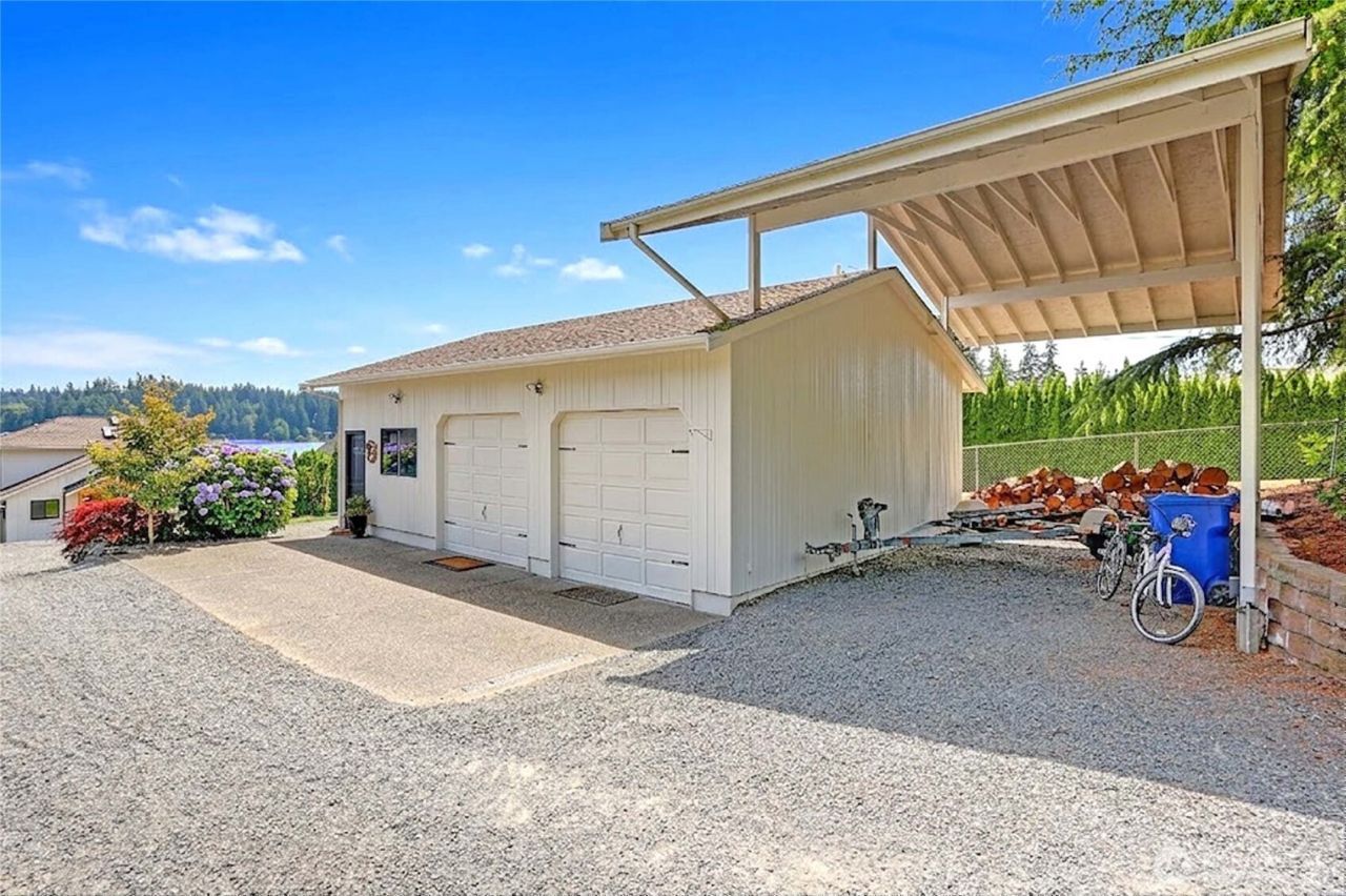 15219 W Lake Goodwin Road , Stanwood, WA 98292