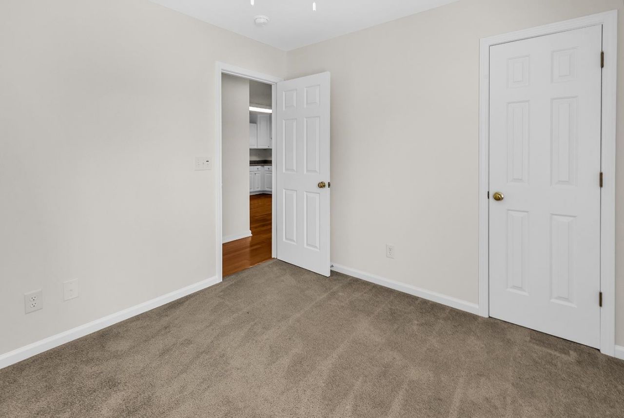 259 Vesta Dr. Photo 23