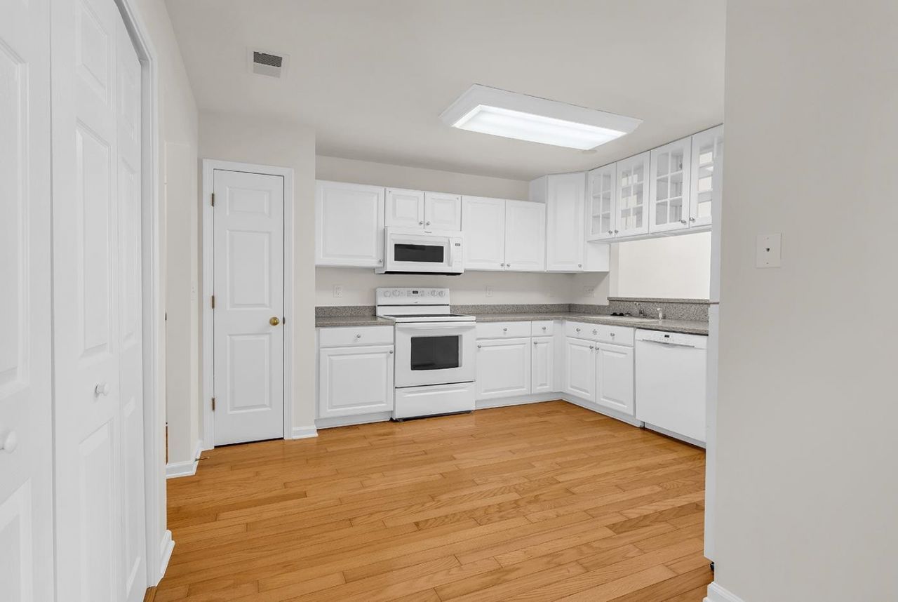 259 Vesta Dr. Photo 8