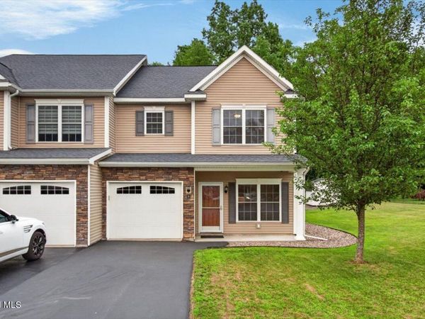 28 Reutter Drive, Selkirk, NY 12158